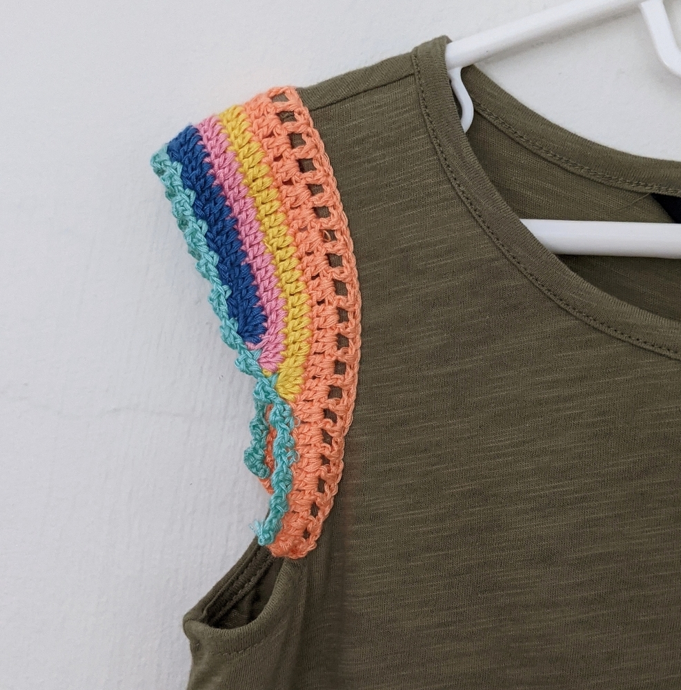 Girls Tommy Hilfiger Crochet Top NWT 6 / 7 - Picture 2 of 4